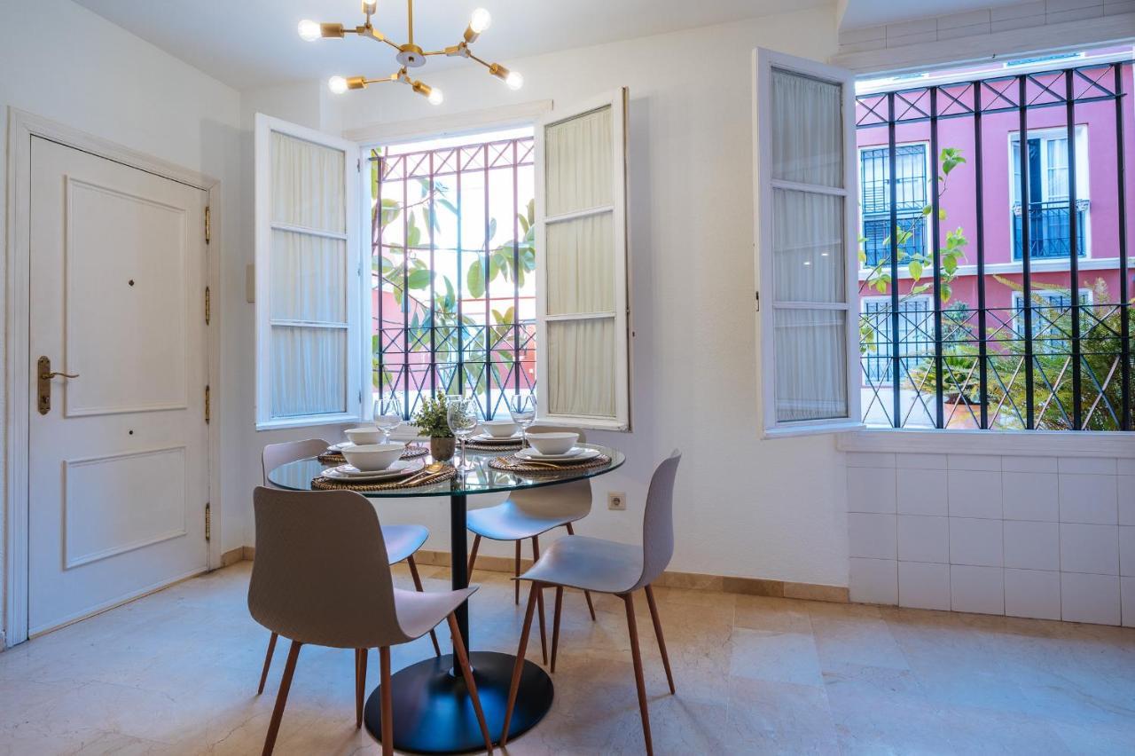 Lirio Suite Apartment - Private Parking Included Sevilla Exterior foto